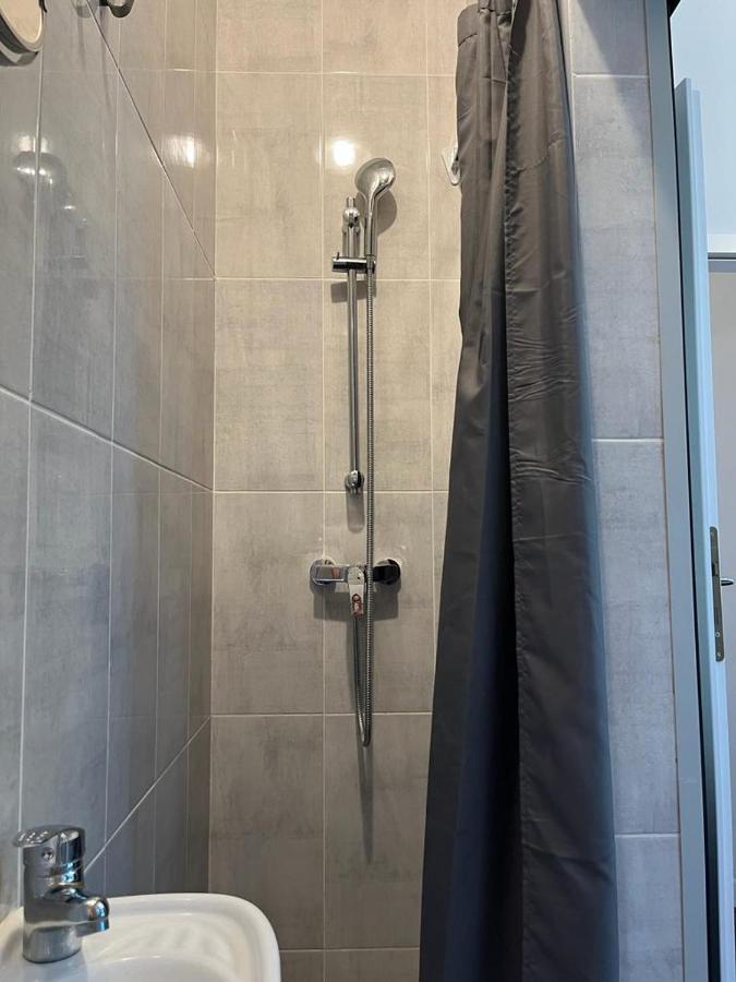 Labo Apartment Chmielna Варшава Екстер'єр фото