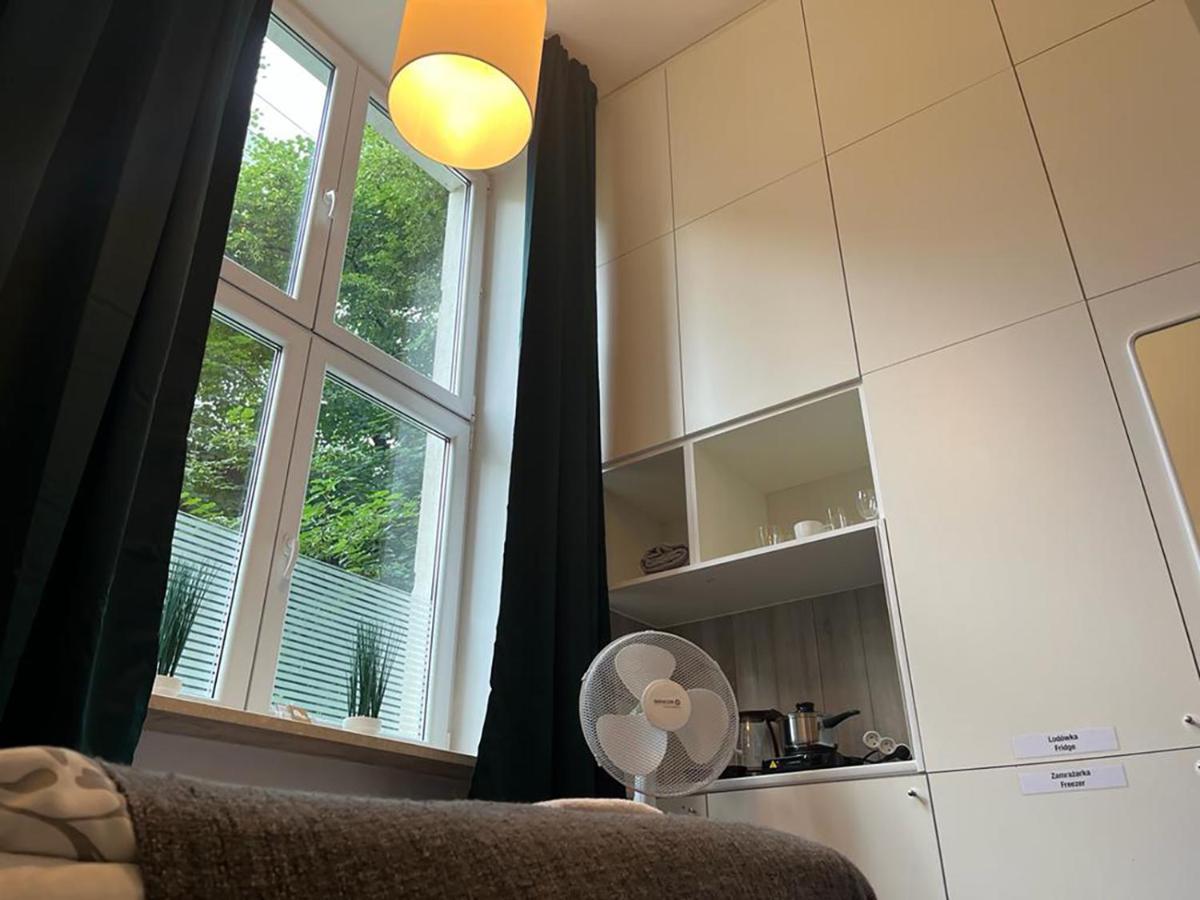 Labo Apartment Chmielna Варшава Екстер'єр фото
