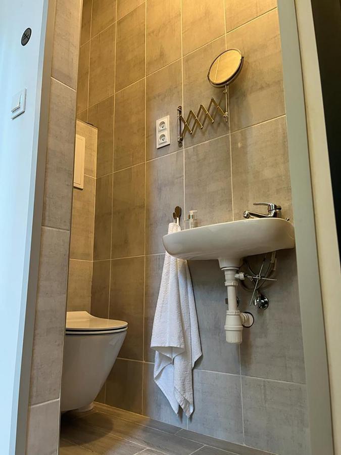 Labo Apartment Chmielna Варшава Екстер'єр фото