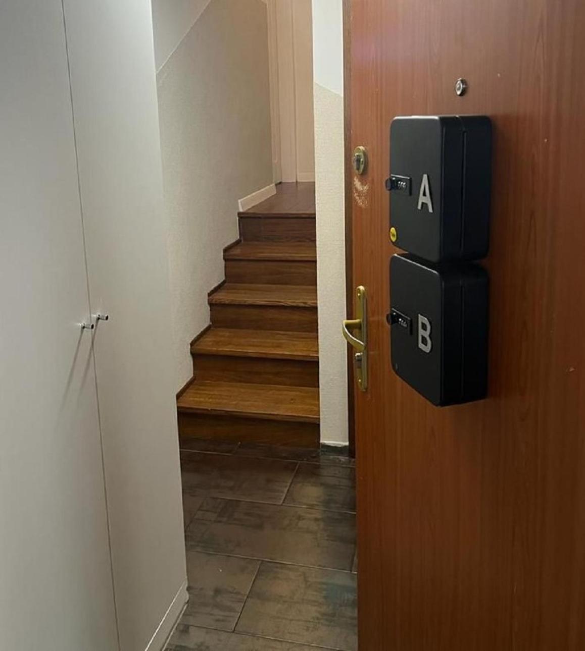 Labo Apartment Chmielna Варшава Екстер'єр фото